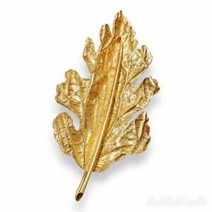 Vintage ART Signed Gold Tone Oak Leaf Brooch Textured Nature Leaf Pin MCM Retro